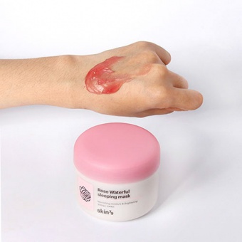 SKIN79 Rozjasňující exfoliační pleťová maska z růží Rose Waterfull Sleeping Mask 100ml